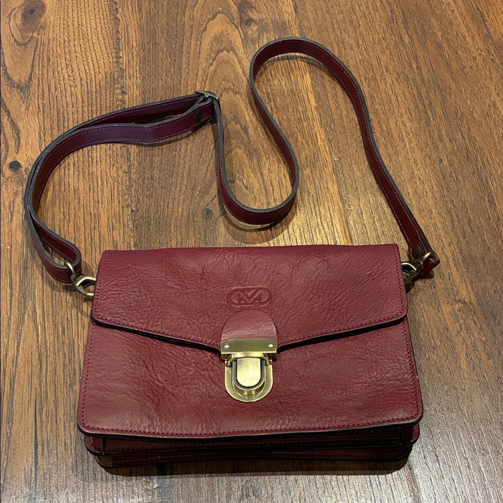 Chic Maroon Modi Italian Leather Crossbody Bag.